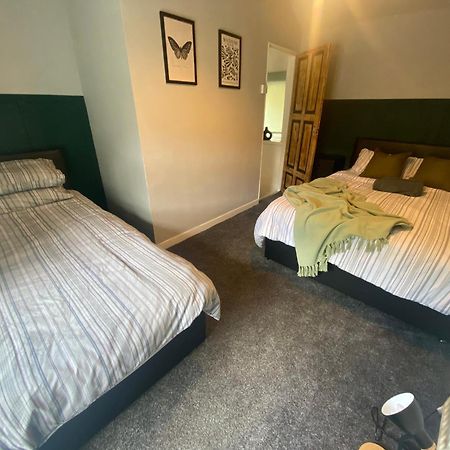 Mountain View Two Bedroom Llwynypia 外观 照片