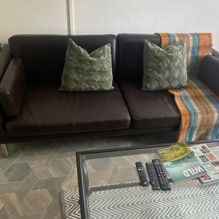 Mountain View Two Bedroom Llwynypia 外观 照片