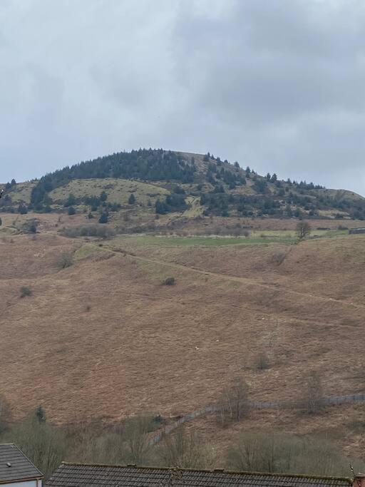 Mountain View Two Bedroom Llwynypia 外观 照片