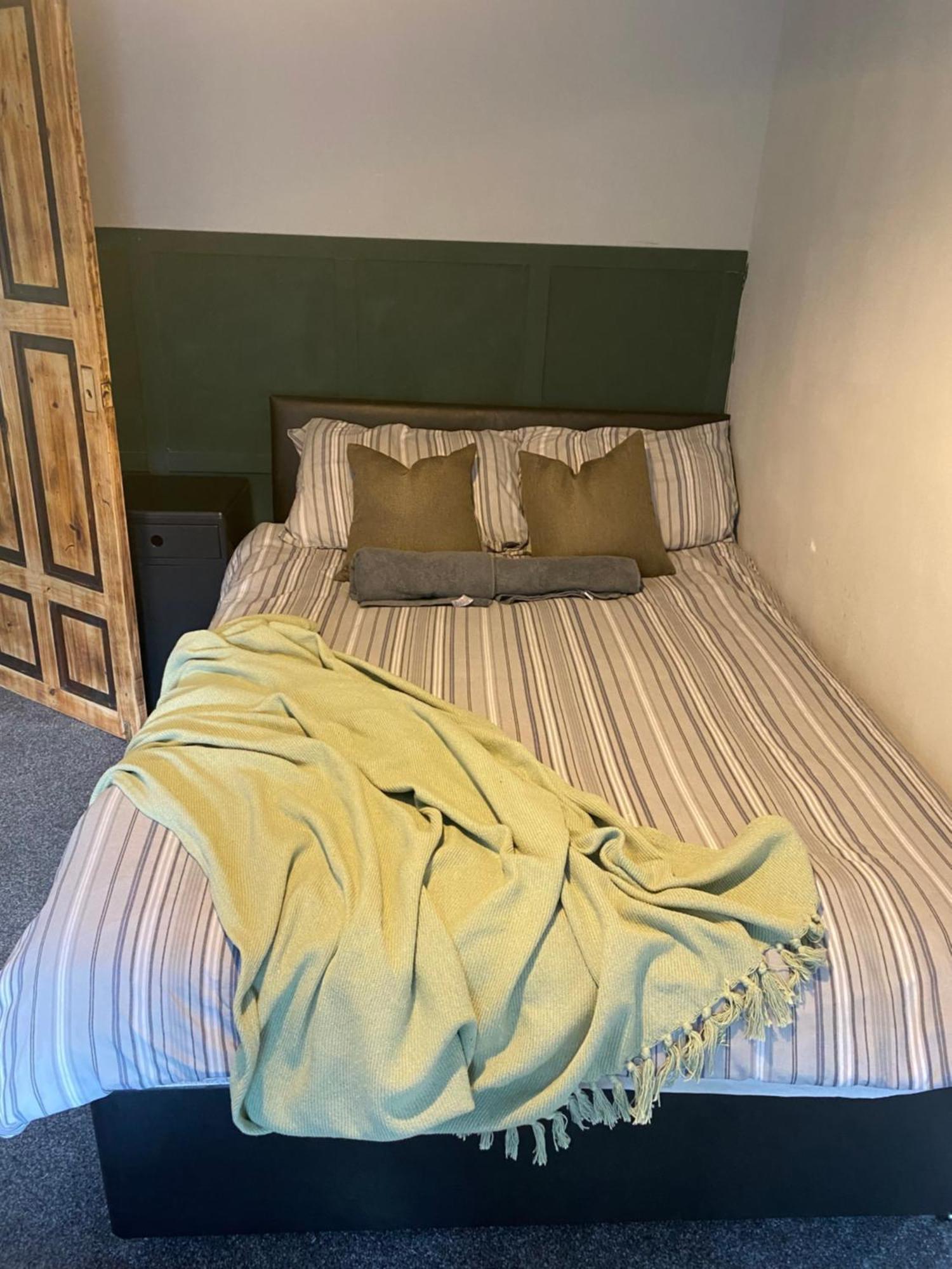 Mountain View Two Bedroom Llwynypia 外观 照片